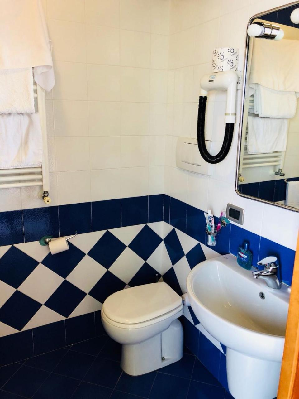 Hotel Elisabetta Castellammare di Stabia Esterno foto